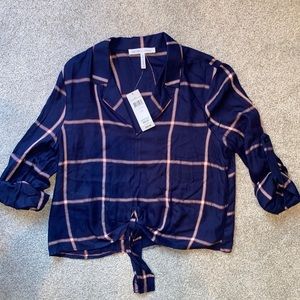 NWT BCBGGeneration tie crop quarter sleeve | Sz M